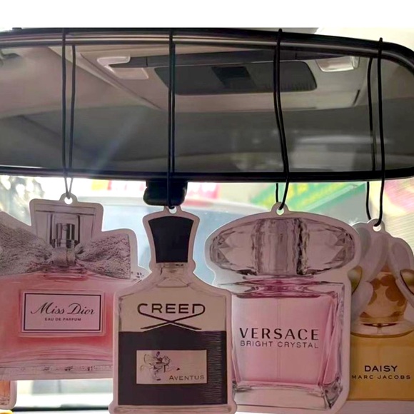 VERSACE BRIGHT CRYSTAL PERFUMATED CAR FRESHENER DECORATION - Picture 2 of 2